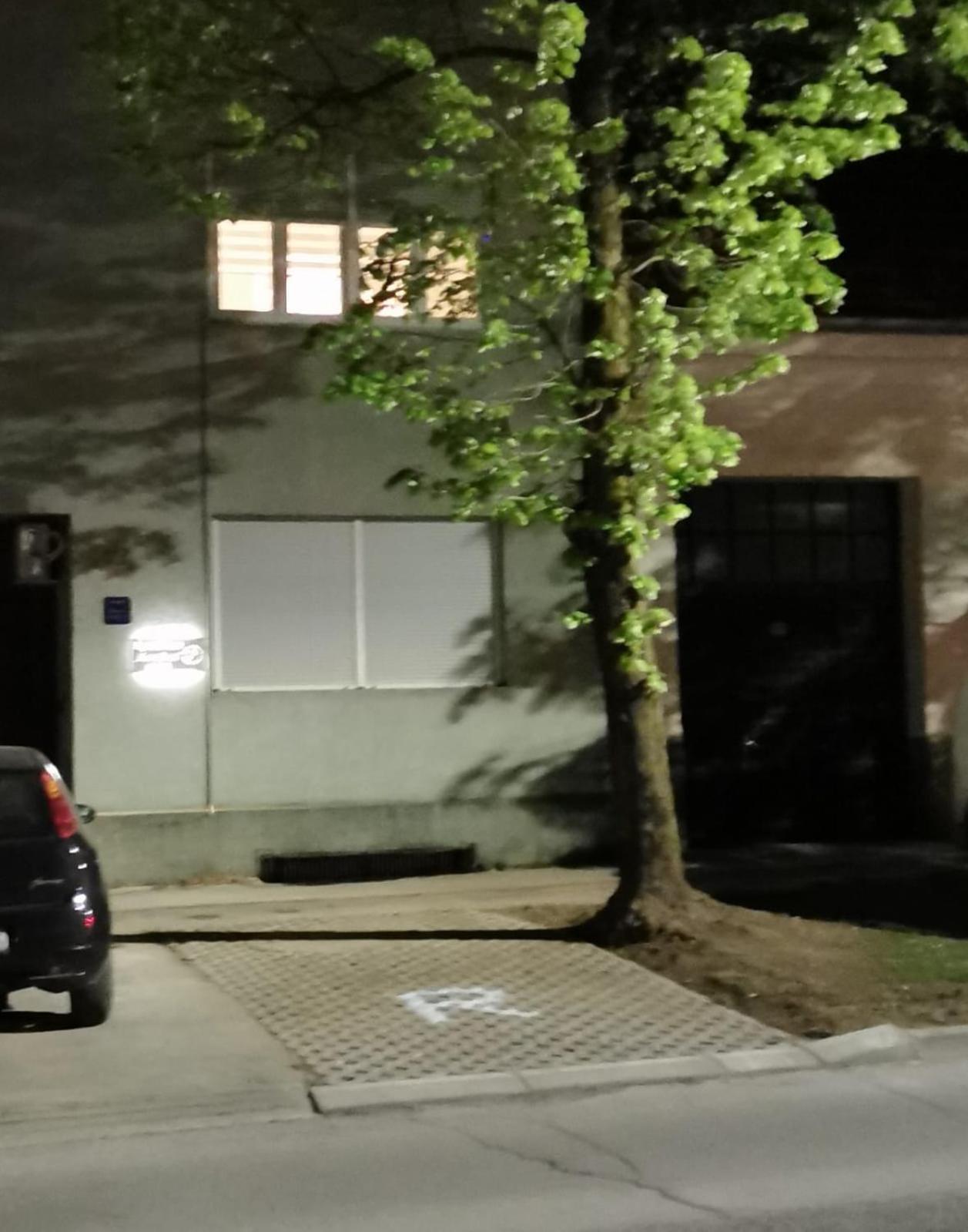 Apartman „Karolina” Nova Gradiska Esterno foto